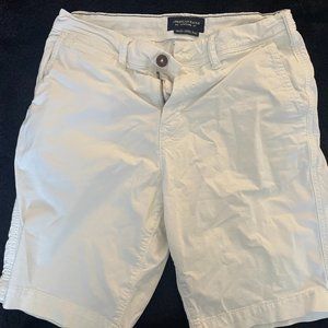 American Eagle Mens White Khaki Shorts (30)